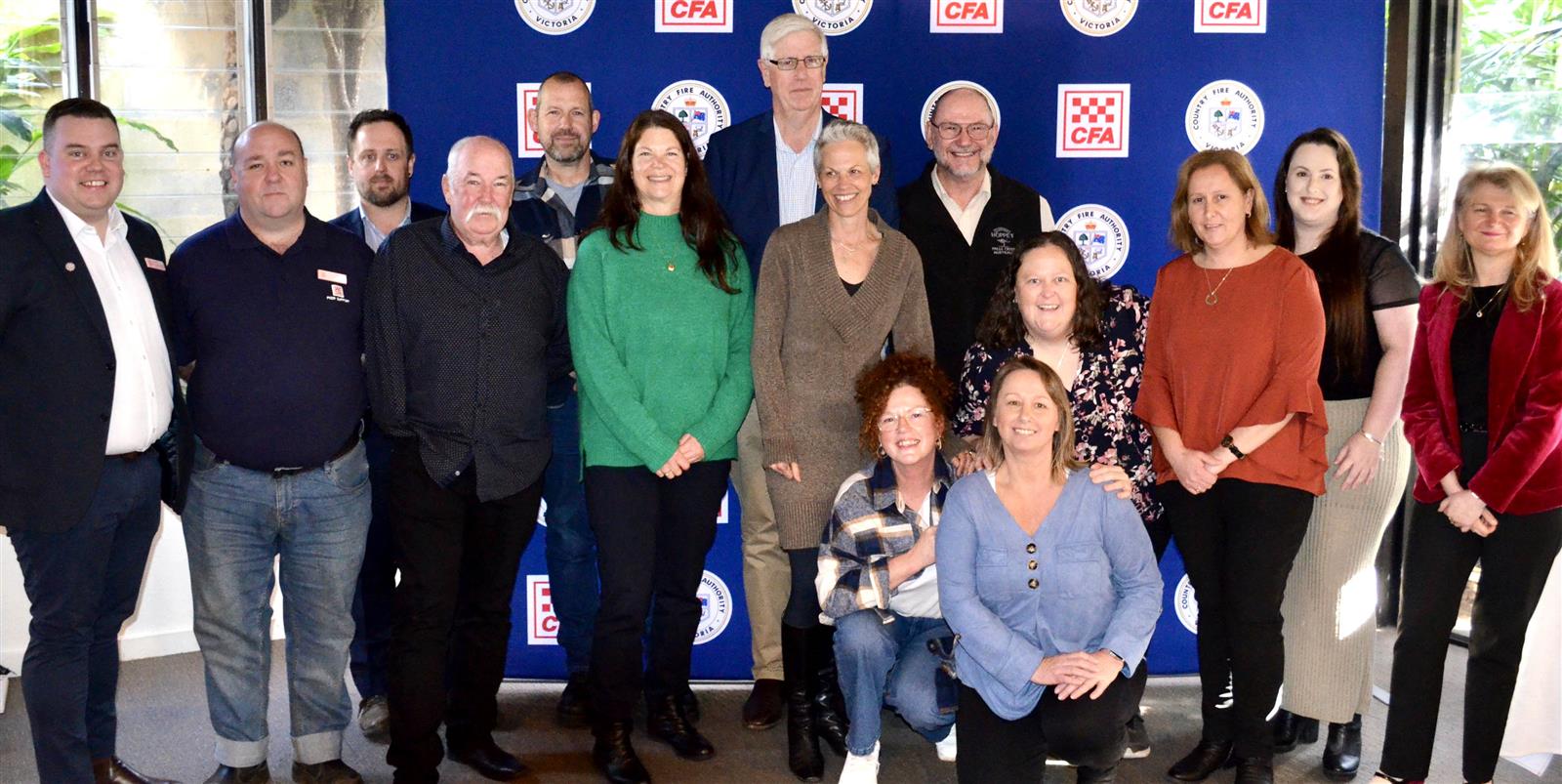 Our 2023 graduates with Peer Support State Lead Tim Rogers (end left) and Group General Manager Support Services Kylee Bates (end right)